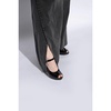 Glossy pumps
