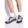 Sports shoes