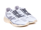 H665 Sneakers