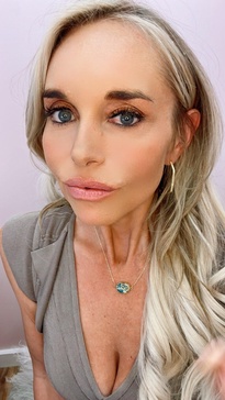 mrs. parker demi fine necklace  in teal mojave copper turquoise