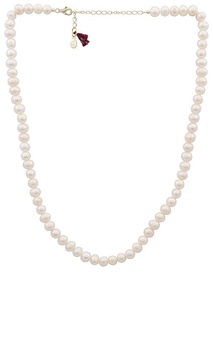 Classique Pearl Necklace