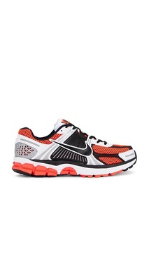 Vomero 5 Sneakers