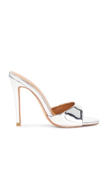 Tori Heel