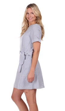 isla dress in navy seersucker