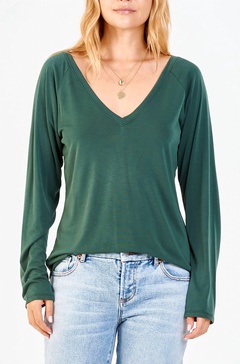 liv tee in emerald