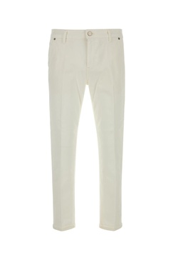 White stretch denim jeans