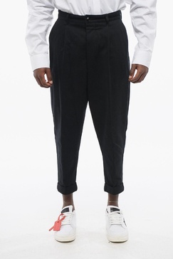 single-pleated carrot fit chinos pants