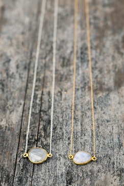 mrs. parker demi fine necklace in moonstone
