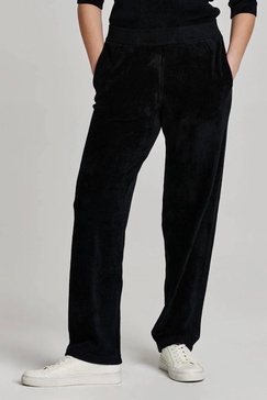 carson tapered pants in black