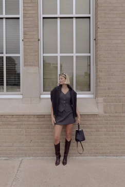 suiting buttoned vest in gray