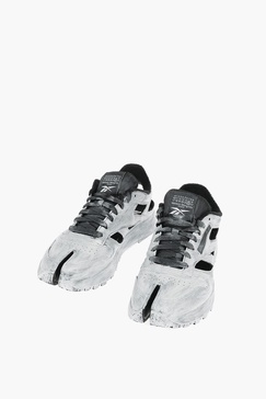 reebok paint effect leather tabi sneakers with cutout