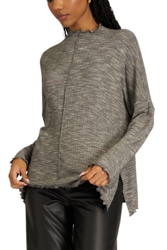 sea of love seamed long sleeve top in mother of pearl