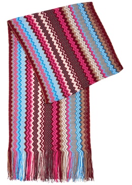 Zigzag-intarsia fine-knit scarf