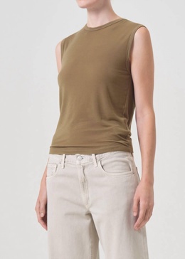 nikita shrunken muscle tee in helmet