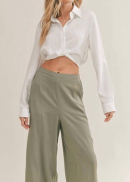 elisha button down cropped top in white