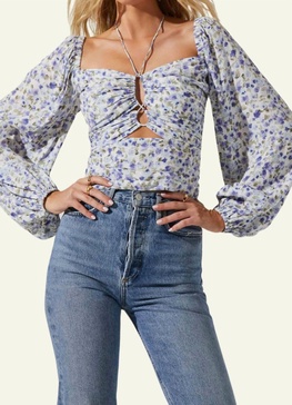 floral top in blue
