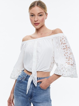 IVY OFF THE SHOULDER CROPPED TOP