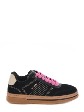 Sneakers With Colored Laces
