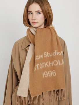 Venus 1996 jacquard scarf