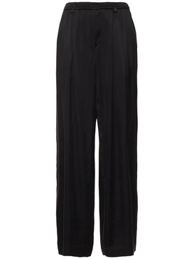 Pleated baggy pants