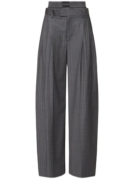 Pleated pants w/ boxers