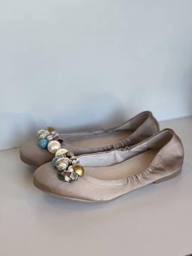 cluster ballet flat in beige
