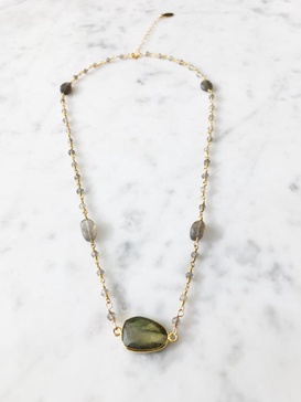 mrs. parker endless summer labradorite necklace in gold