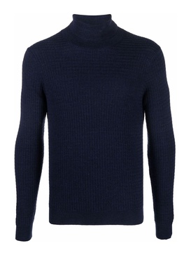 crew necks
