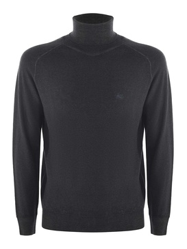 Virgin wool turtleneck