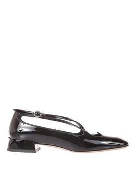 Patent leather sandals
