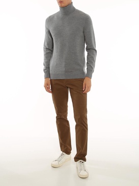 Extrafine merino wool turtleneck