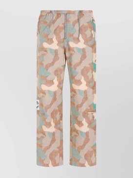 Camouflage Logo-Patch Cargo Pants