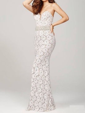 strapless fitted lace prom dress in white/nude