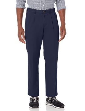 Amazon Essentials Men's Classic-Fit Wrinkle-Resistant Pleated Chino Pant (Available in Big & Tall)