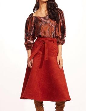 allas skirt in brickland