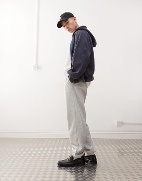 Weekday oversized sweatpants in gray