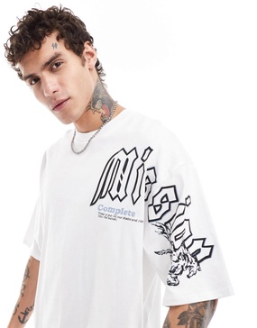 Bershka placement printed t-shirt in white