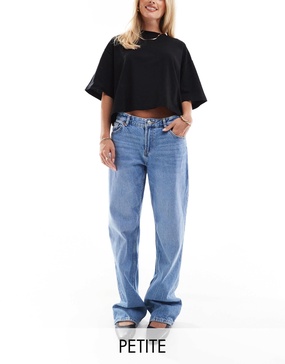 Bershka Petite straight leg jeans in mid wash