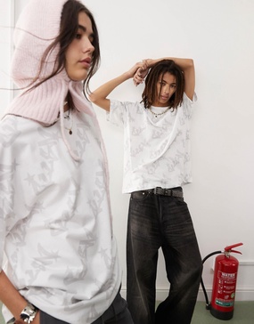 COLLUSION Unisex all-over print T-shirt in white