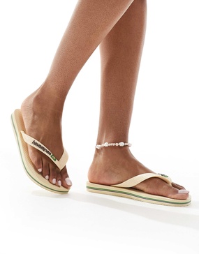 Havaianas brazil logo flip flops in buttercream