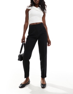 Vero Moda tapered pants in black