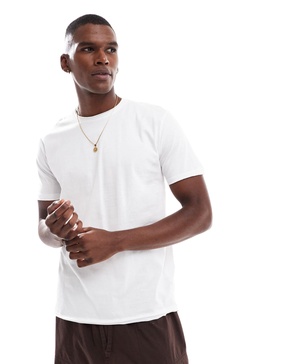 Brave Soul short sleeve T-shirt with raw hem in white