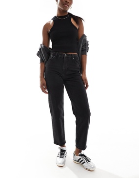 Bershka high waisted ultra comfort fit mom jeans in black