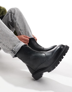 ASOS DESIGN boots in black leather with zip