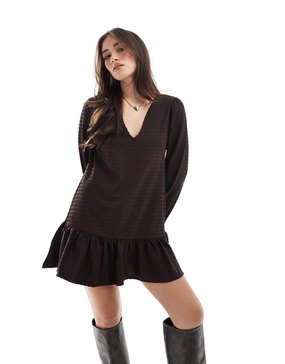 Miss Selfridge textured v neck smock dress in chocolate