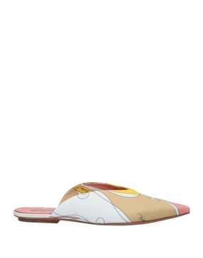 Mules and clogs