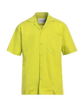 Solid color shirt