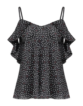 Off-the-shoulder top