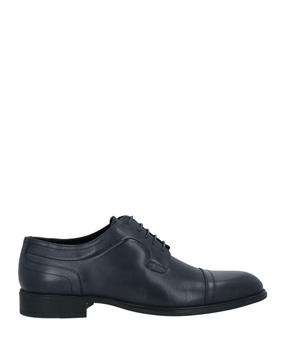 Laced shoes