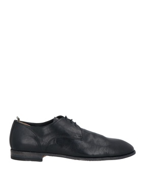 Laced shoes